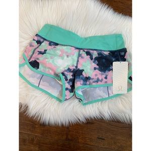 Lululemon Low Rise Vintage Dead Stock Speed Shorts